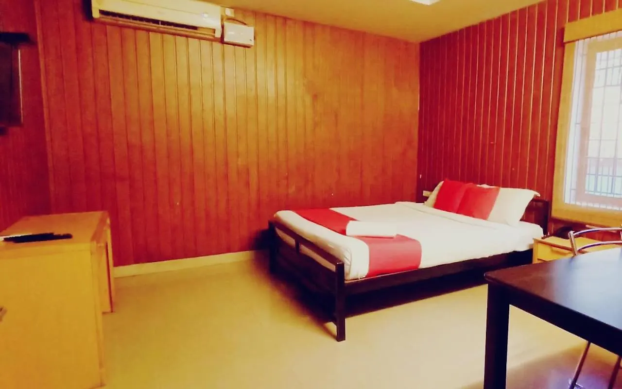 Hotel Tri-Star Residency Kochi