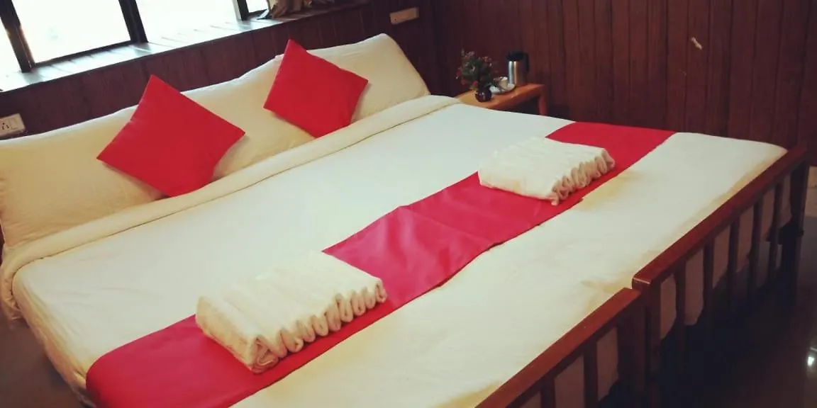 Hotel Tri-Star Residency Kochi 3*,